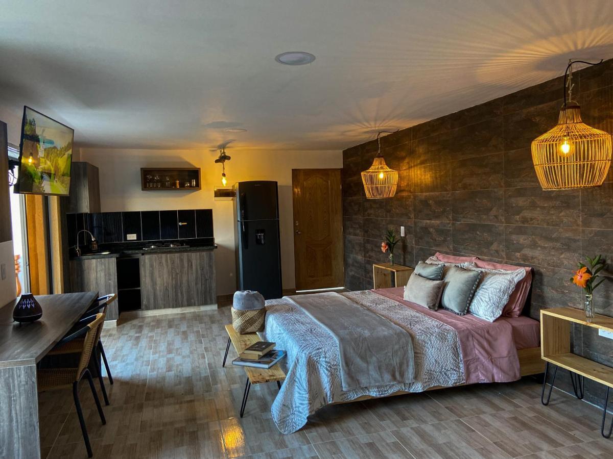 Cabanas Con Jacuzzi Y Chimenea - Casa Floral, מרינייה מראה חיצוני תמונה