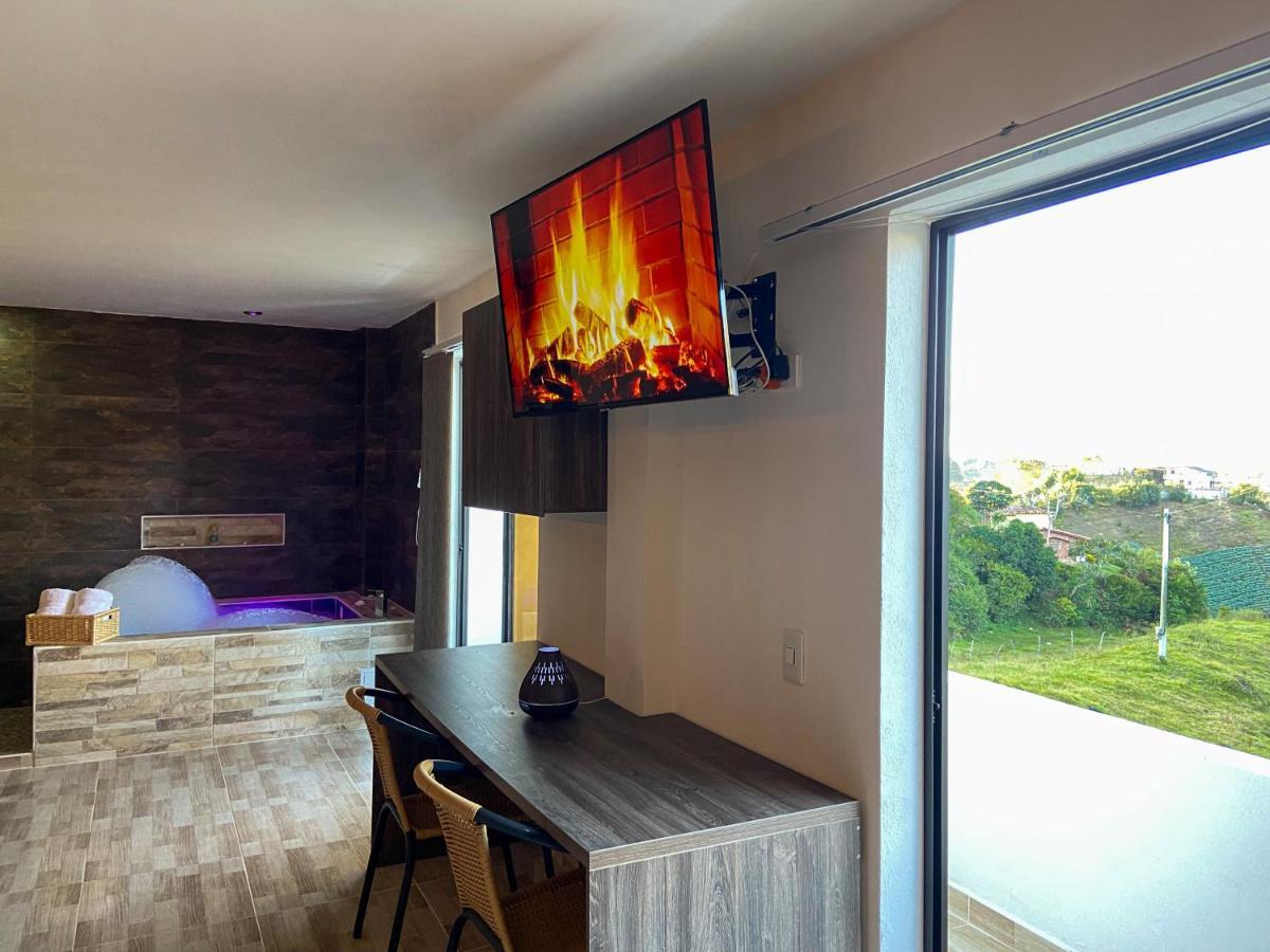 Cabanas Con Jacuzzi Y Chimenea - Casa Floral, מרינייה מראה חיצוני תמונה