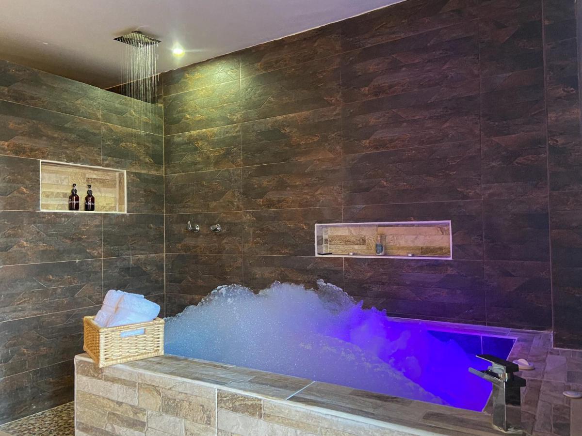 Cabanas Con Jacuzzi Y Chimenea - Casa Floral, מרינייה מראה חיצוני תמונה