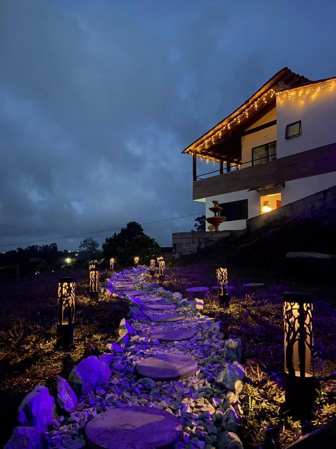 Cabanas Con Jacuzzi Y Chimenea - Casa Floral, מרינייה מראה חיצוני תמונה