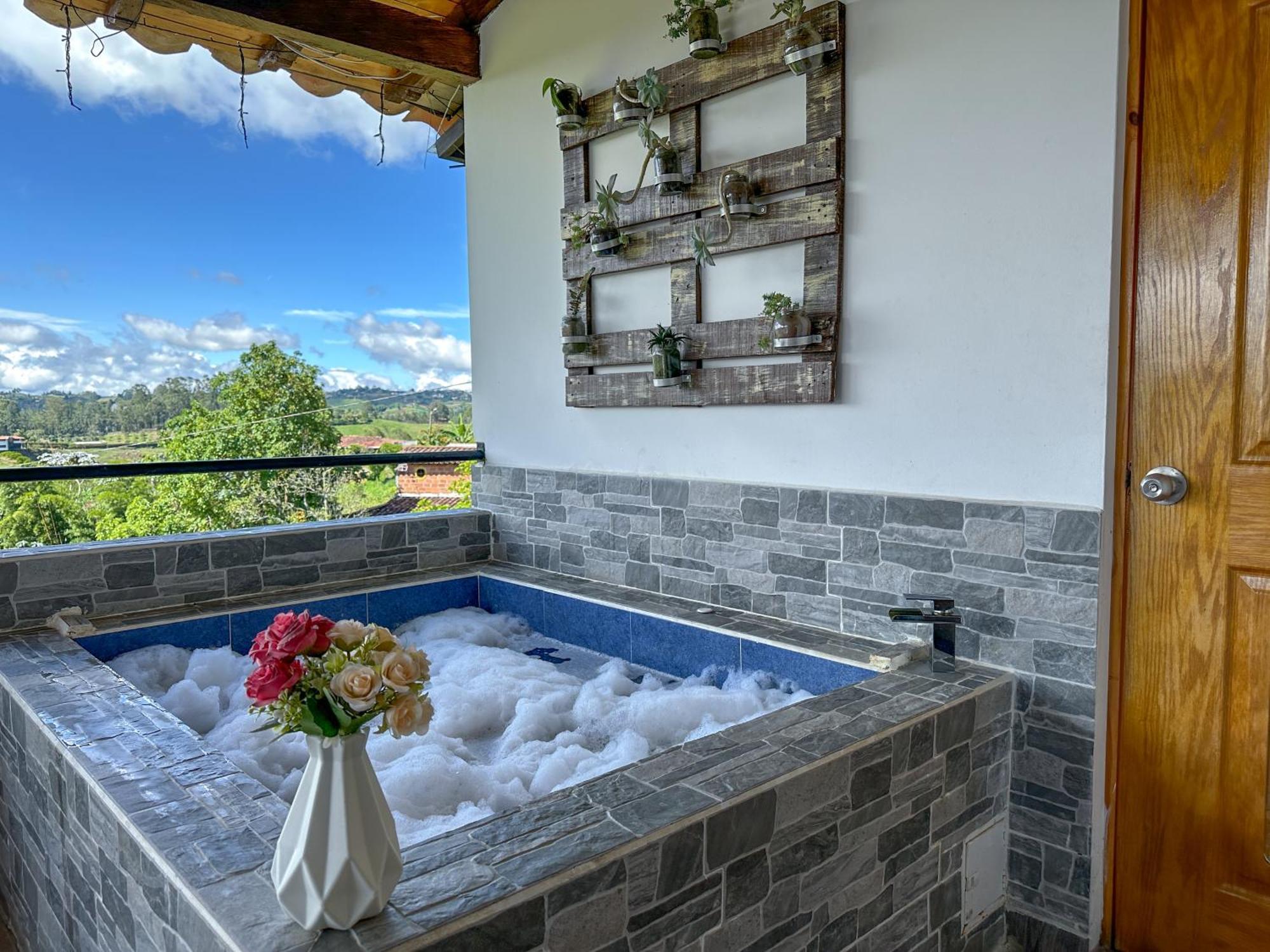 Cabanas Con Jacuzzi Y Chimenea - Casa Floral, מרינייה מראה חיצוני תמונה